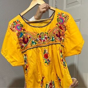 Yellow Embroidered Mexican dress L/XL preowned.  Thin cotton material No tag